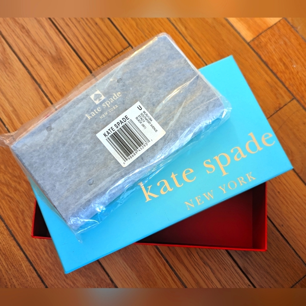 Kate Spade leather Wallet brand new, still sealed